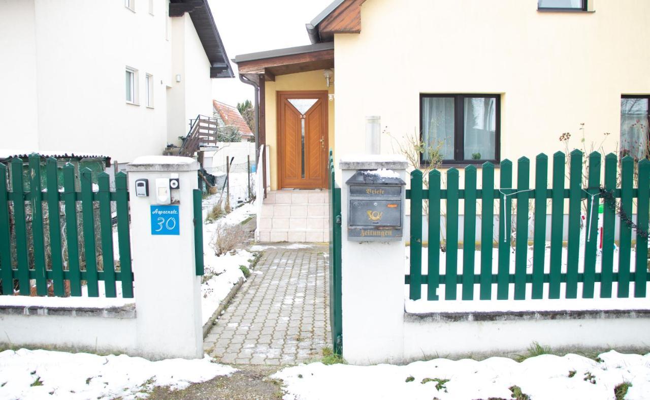 Small-Comfy Guest House In Donaustadt Garden - Not Shared! Wien Exterior foto