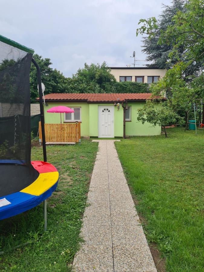 Small-Comfy Guest House In Donaustadt Garden - Not Shared! Wien Exterior foto